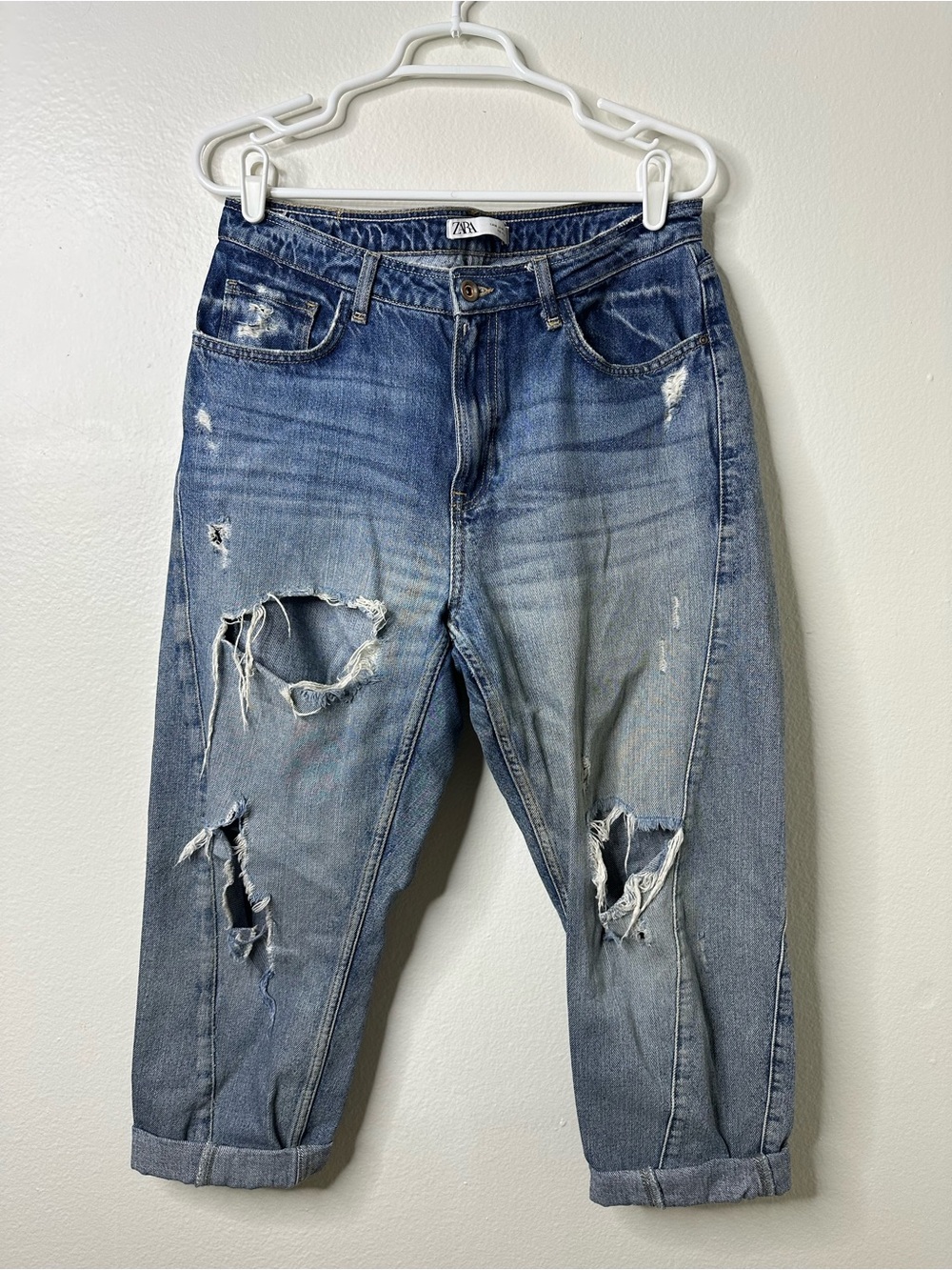 ZARA Women's Cropped Distressed Blue Denim Boyfriend Jeans Size 6
